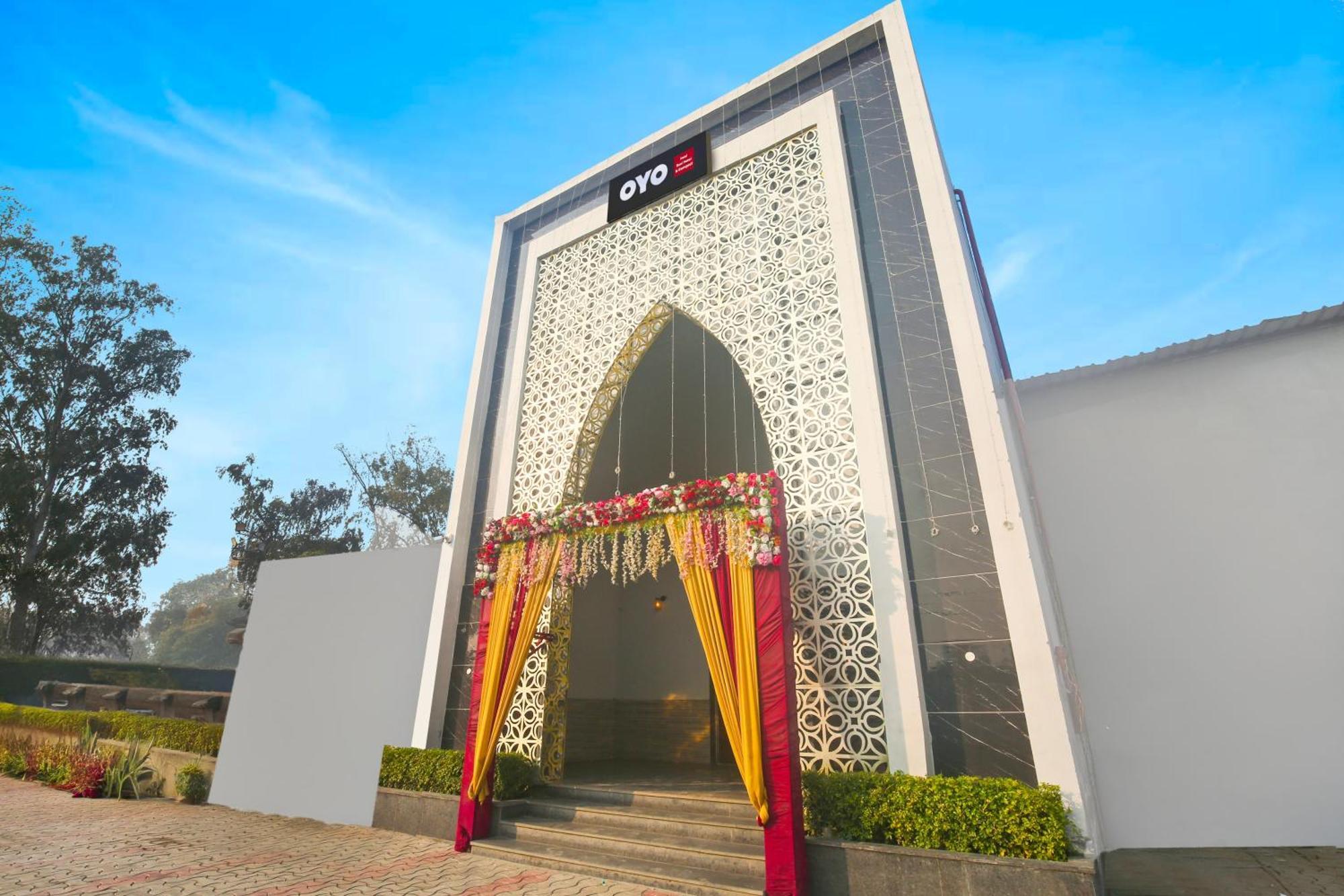Hotel O Ravi & Banquet Lalewal Bagian luar foto