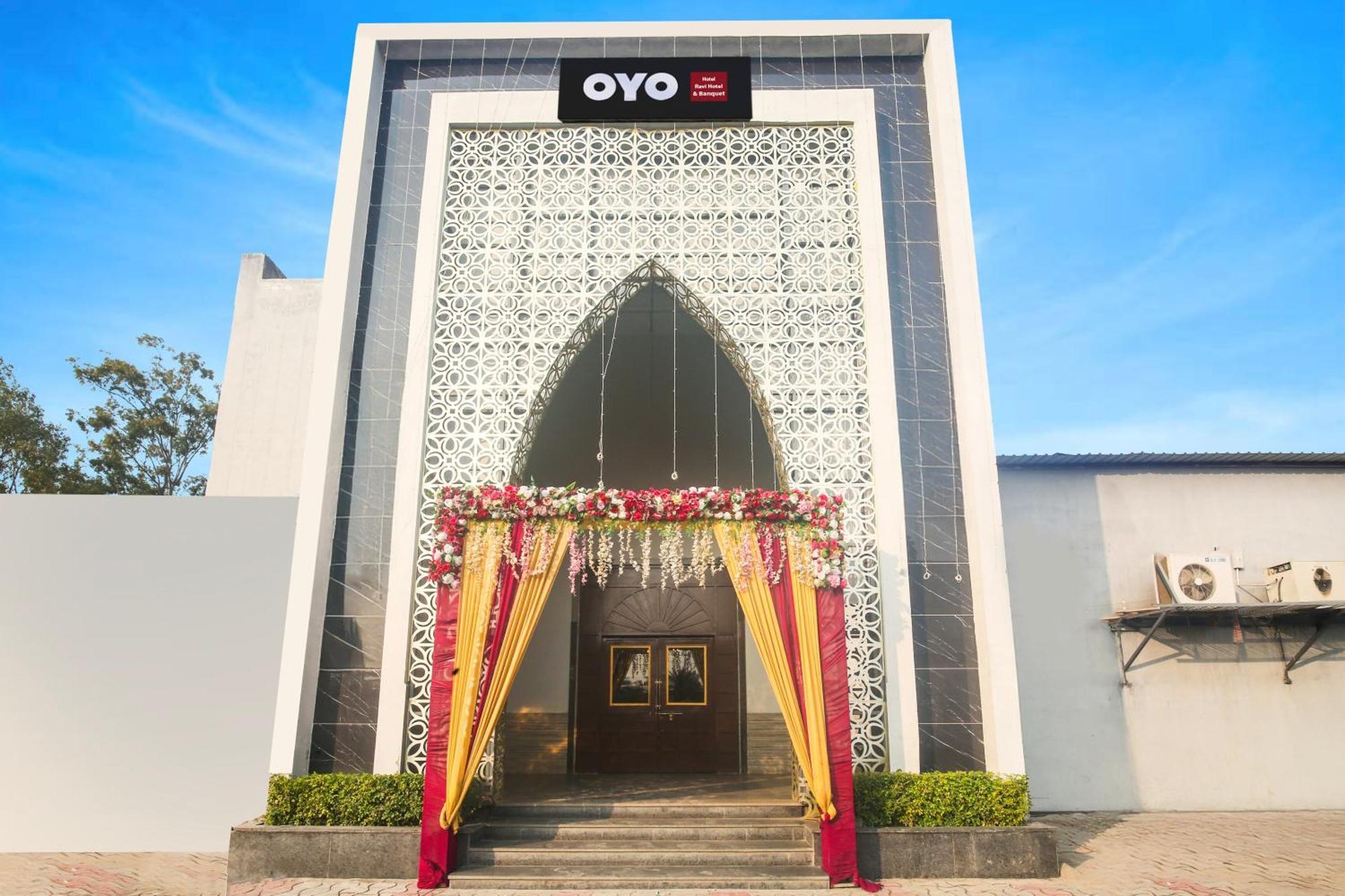 Hotel O Ravi & Banquet Lalewal Bagian luar foto